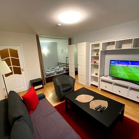 Your Home - Central Studio Apartment, Balcony, Parking & Self Check-In Вильнюс Экстерьер фото