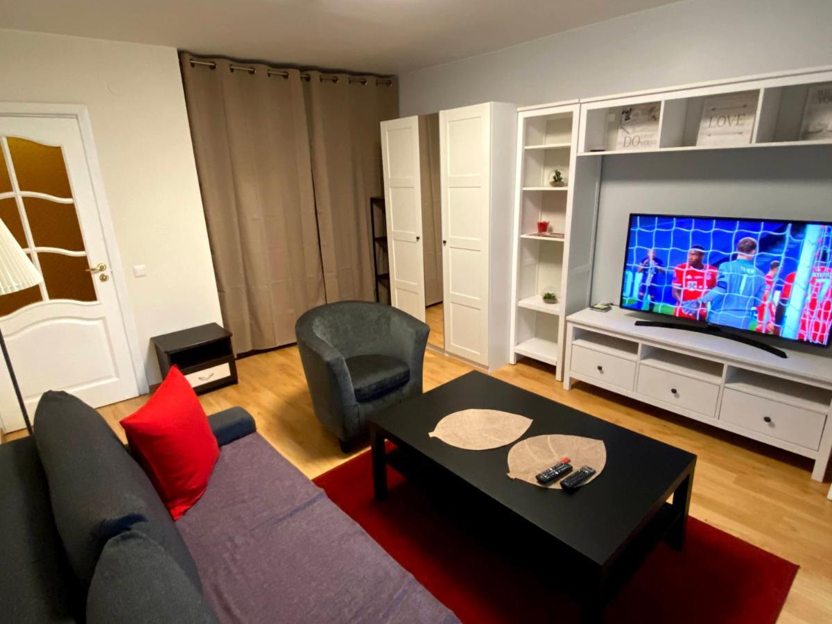 Your Home - Central Studio Apartment, Balcony, Parking & Self Check-In Вильнюс Экстерьер фото