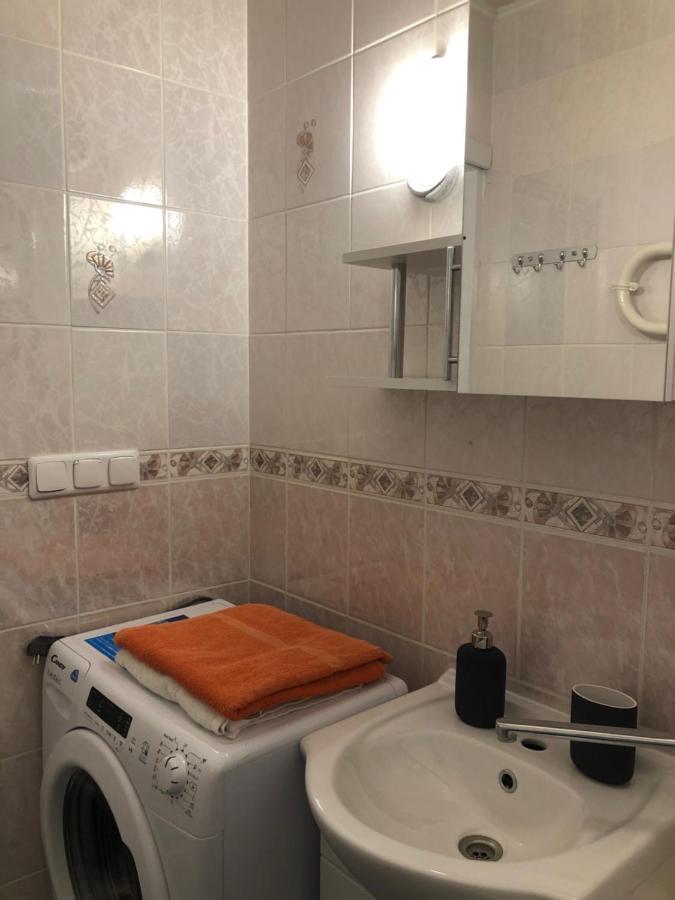 Your Home - Central Studio Apartment, Balcony, Parking & Self Check-In Вильнюс Экстерьер фото